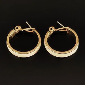 ✨ Elegant Vintage White Small Loop Earrings